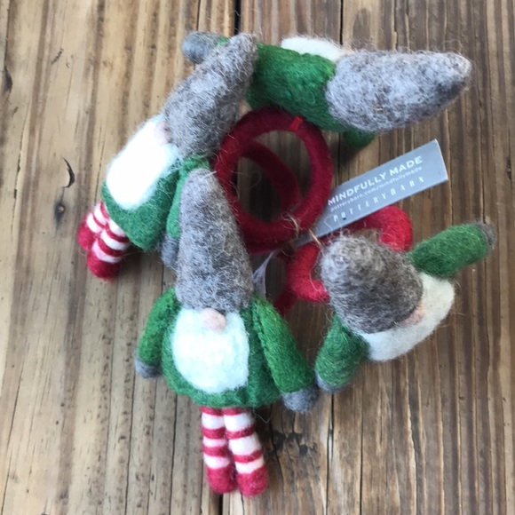 Pottery Barn Adorably Cute Gnome Handcrafted Wool Felt Napkin Rings - Set Of 4 - Picture 14 of 16